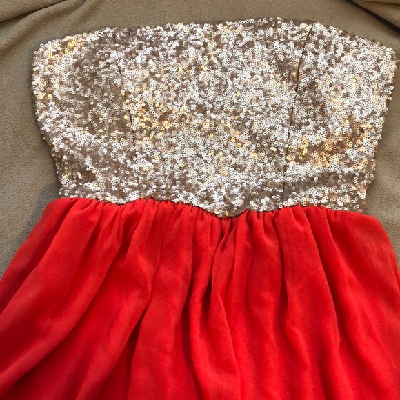 Dress - Picture 2 of 4